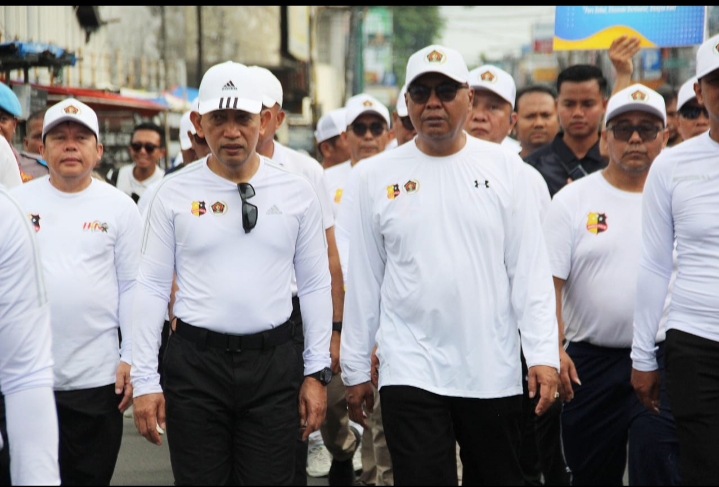 Kapolri Dan Ketum PWI Heningkan Cipta Untuk Korban Bencana di Sumatera