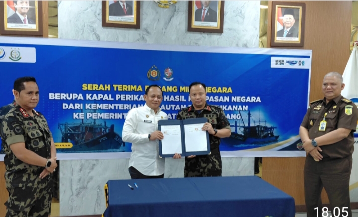Pemkab Deliserdang Terima 2 Kapal Rampasan Negara Dari PSDKP Belawan