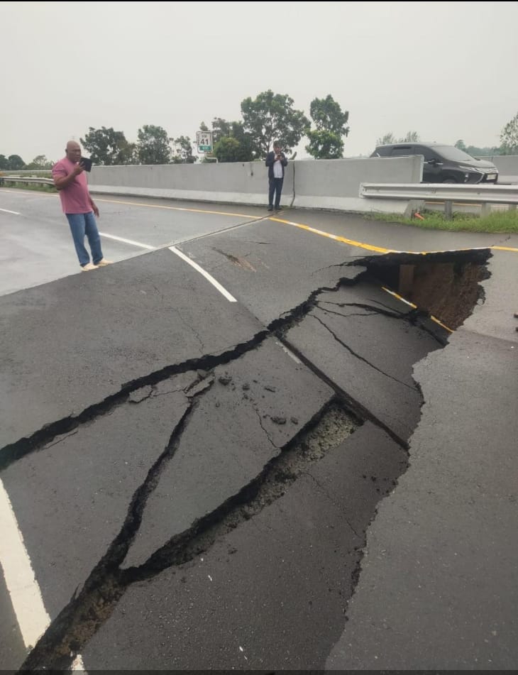 Jalan Tol Lubukpakam-Tanjungmorawa Amblas