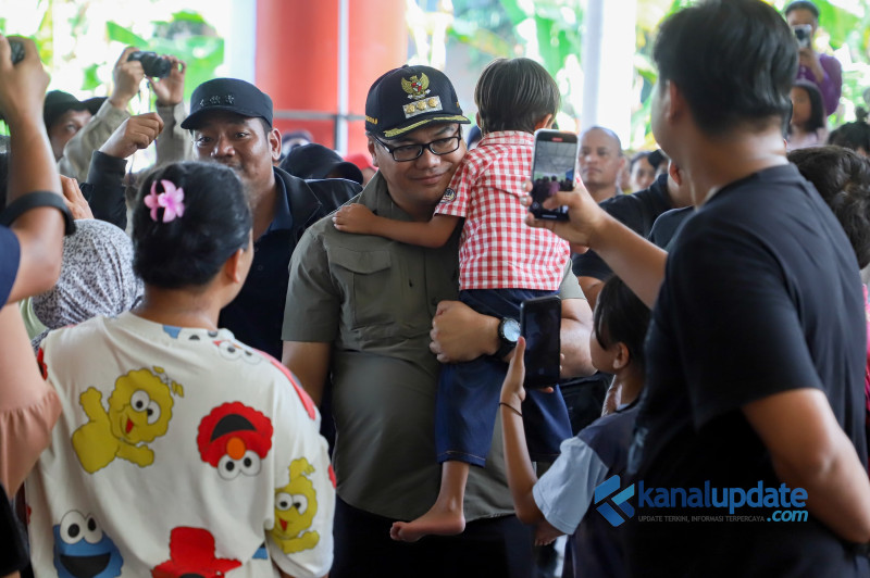 Bupati & Wabup Tinjau Banjir di Hamparan Perak dan Salurkan Bantuan