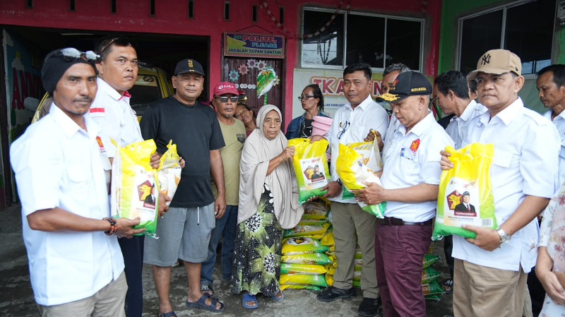 Salurkan Bantuan Untuk Warga Terdampak, Wabup: Saatnya Kita Bangkit!