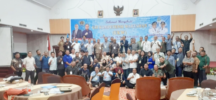 UKW Angkatan 75 Dan 76 Ditutup, 46 Wartawan Dinyatakan Kompeten