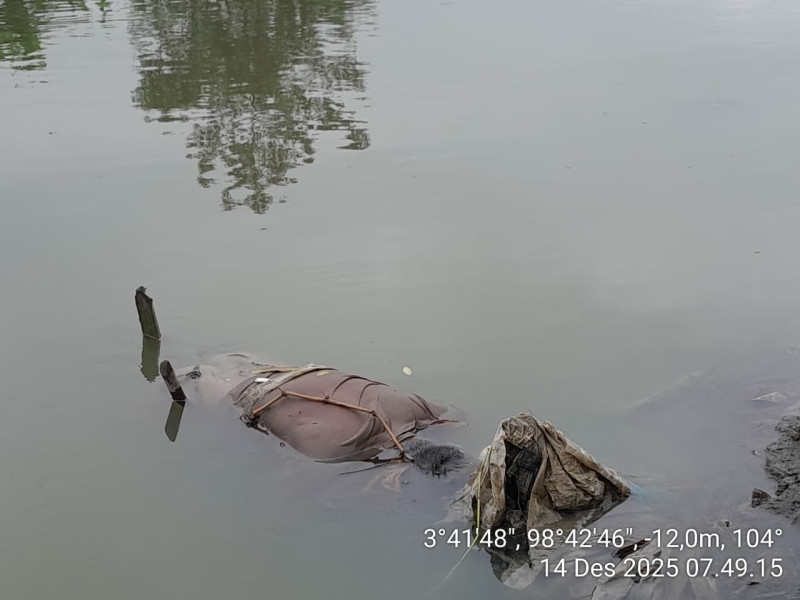 Sesosok Pria Ditemukan Mengambang di Sungai Kera Labuhan Deli
