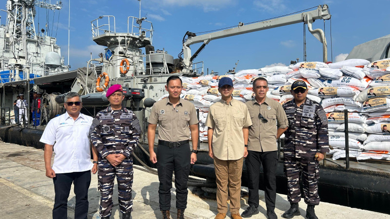 Menko AHY Kirim 50 Ton Beras dan Bahan Pangan ke Aceh untuk Korban Banjir