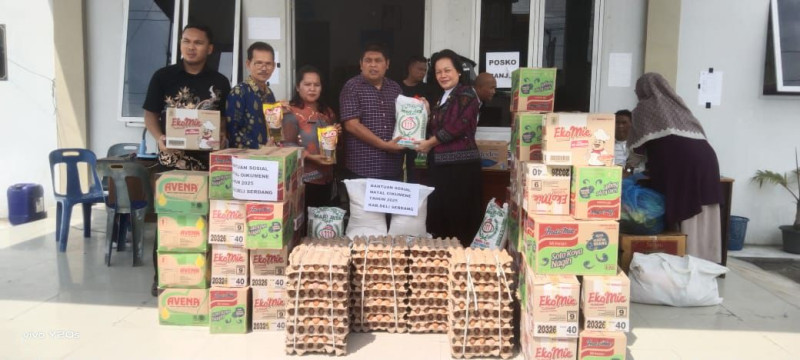Panitia Natal Oikumene Deliserdang Salurkan Bansos Kepada Korban Banjir