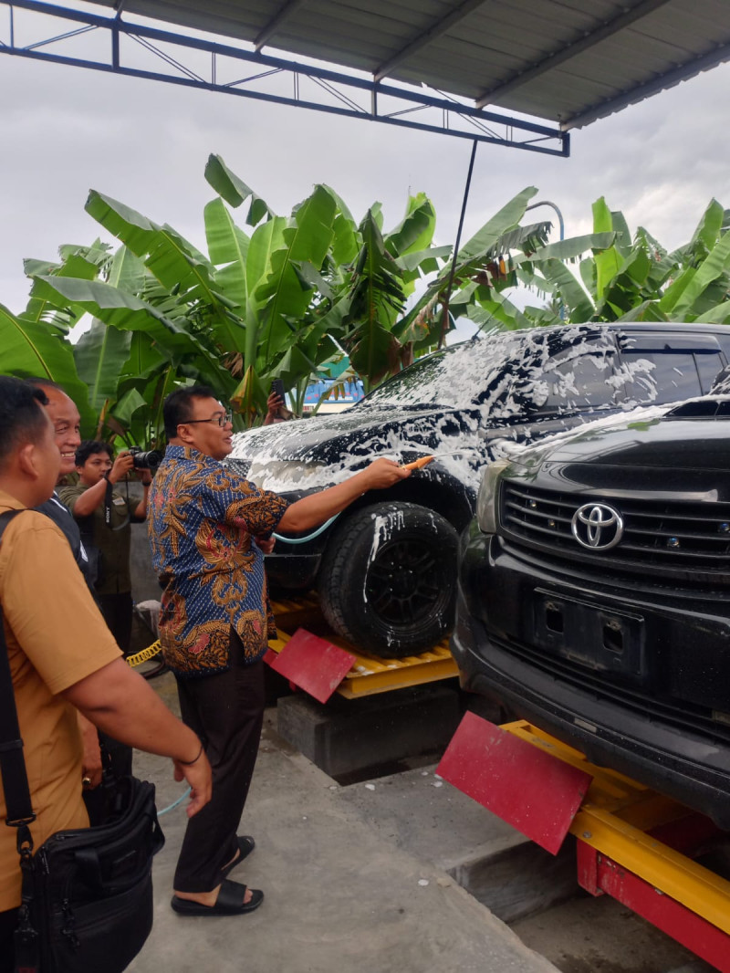 Bupati Deliserdang dr Asri Luddin Tambunan Resmikan Carwash Dan Coffee Shop 77 di Tanjungmorawa &lrm;