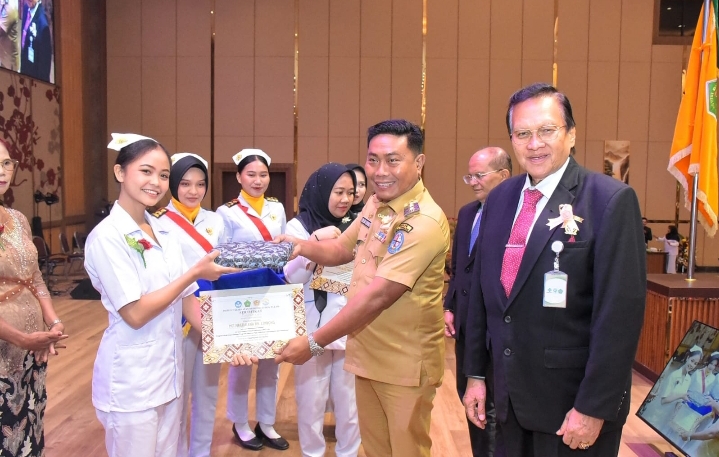 Lom Lom Suwondo: Hakikat Pemda Dan Tenaga Kesehatan Adalah Pengabdian