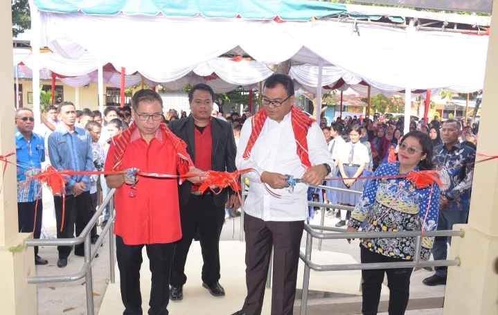Bupati: Pembangunan Pendidikan Bukan Hanya Fisik, tapi juga Kesadaran Dan Tanggungjawab   DELISERDANG I Pembangunan pendidikan bukan hanya soal memban