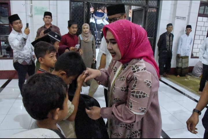 Pemerintah Dekatkan Diri Dengan Masyarakat
