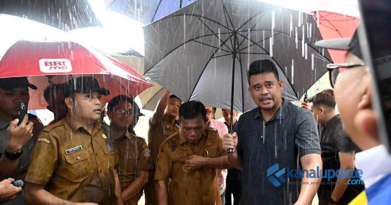 Gubsu Ngamuk ke Camat di Tapteng, Ancam Tarik Anggaran . Gubsu: &ldquo;Kau Ngurus Ini Aja Gak Bisa!&rdquo;