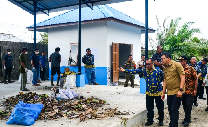 Bupati Tinjau TPS3R Pantailabu