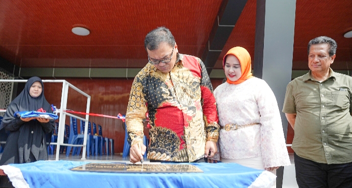 Bupati Resmikan Alun-Alun Galang Sebagai Ruang Publik Dan Pemberdayaan UMKM