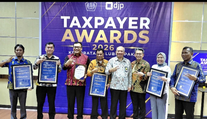 Bupati Bersama 5 OPD Kabupaten Deliserdang Raih Penghargaan Taxpayer Awards 2026