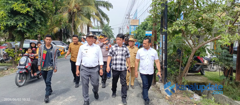 Tinjau TPS Pilkades di Tanjung Morawa, Wakil Bupati Deli Serdang Ajak Warga Jaga Persatuan