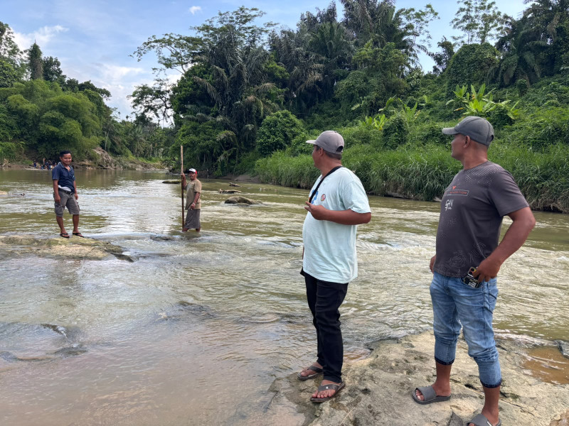 Mandi-Mandi di Sungai Tapak Gajah STM Hilir, Seorang Pria Dikabarkan Tenggelam