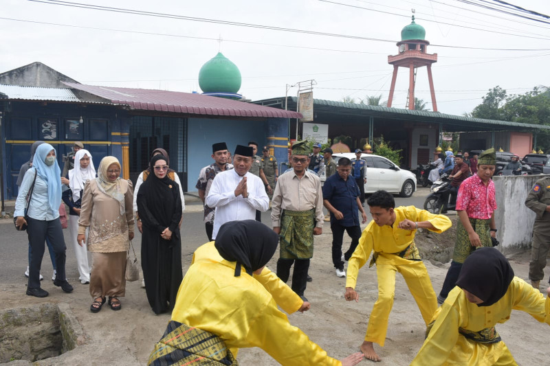 Pantun Dan Telangkai Didorong Tetap Hidup Ditengah Arus Modernisasi