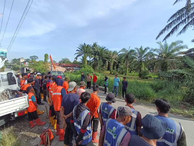 BPBD Deliserdang Bersihkan Drainase Sepanjang 550 Meter di Marindal I, Perkuat Mitigasi Dan Pencegahan Banjir