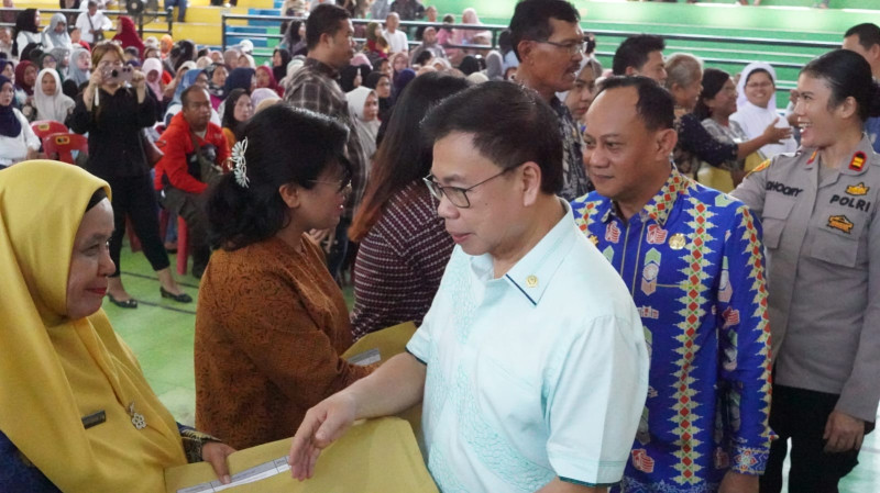2.000 SK PIP Sekolah se-Kecamatan Lubukpakam Diserahkan