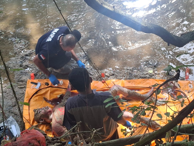Lagi Goreng Tahu, IRT Lihat Mayat Pria di Bantaran Sei Belumai