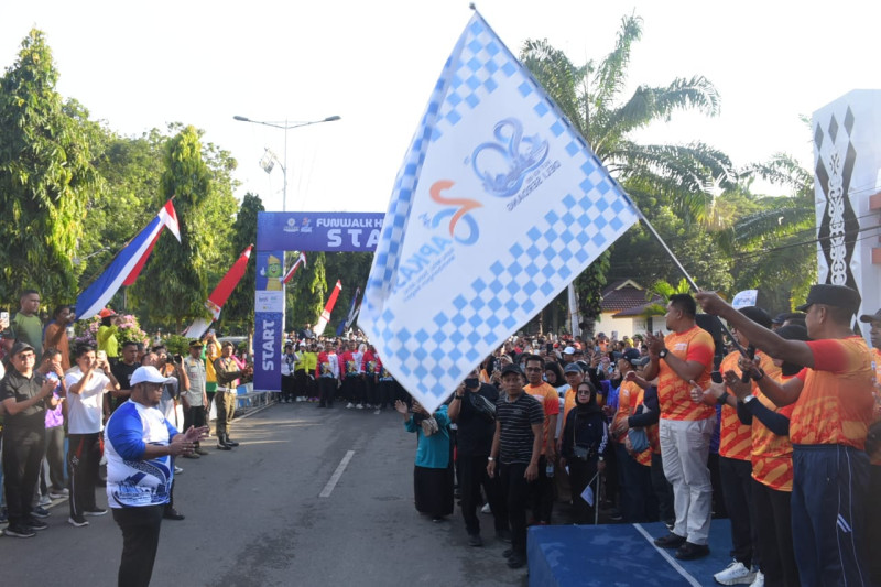 Ribuan Warga Meriahkan Fun Walk HUT ke-26 APKASI Dan HUT ke-80 Deliserdang