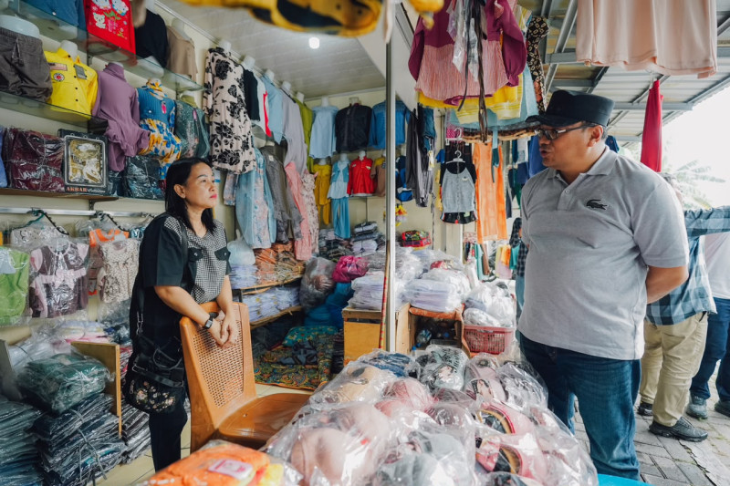 Tinjau Pasar Dan Terminal Aksara, Bupati Minta Rencana Pengembangan Dikaji Matang
