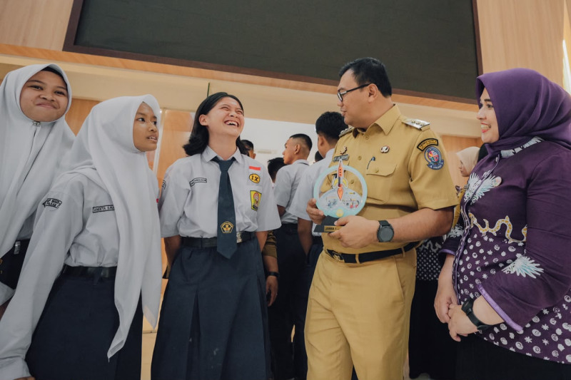 Bupati Deliserdang Apresiasi Pelajar Berprestasi, Dorong Pengembangan Aplikasi Perisai Pintar Gagasan Siswa