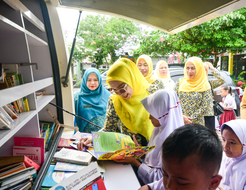 Melalui PKK Goes to School, Asniar Lom Lom Suwondo Ajak Orang Tua Perkuat Karakter, Gizi dan Literasi Anak