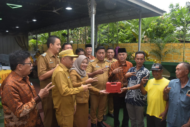 Lom Lom Apresiasi Kontribusi PWRI Dukung Petani